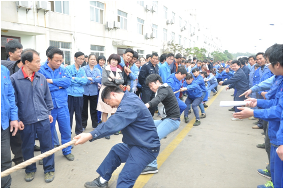 廣西銀億公司組織開(kāi)展慶“三八”拔河比賽活動(dòng)