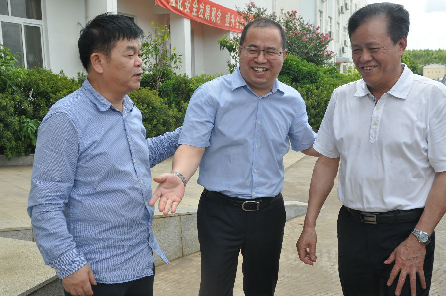  自治區(qū)編辦、績效辦領(lǐng)導(dǎo)園區(qū)調(diào)研